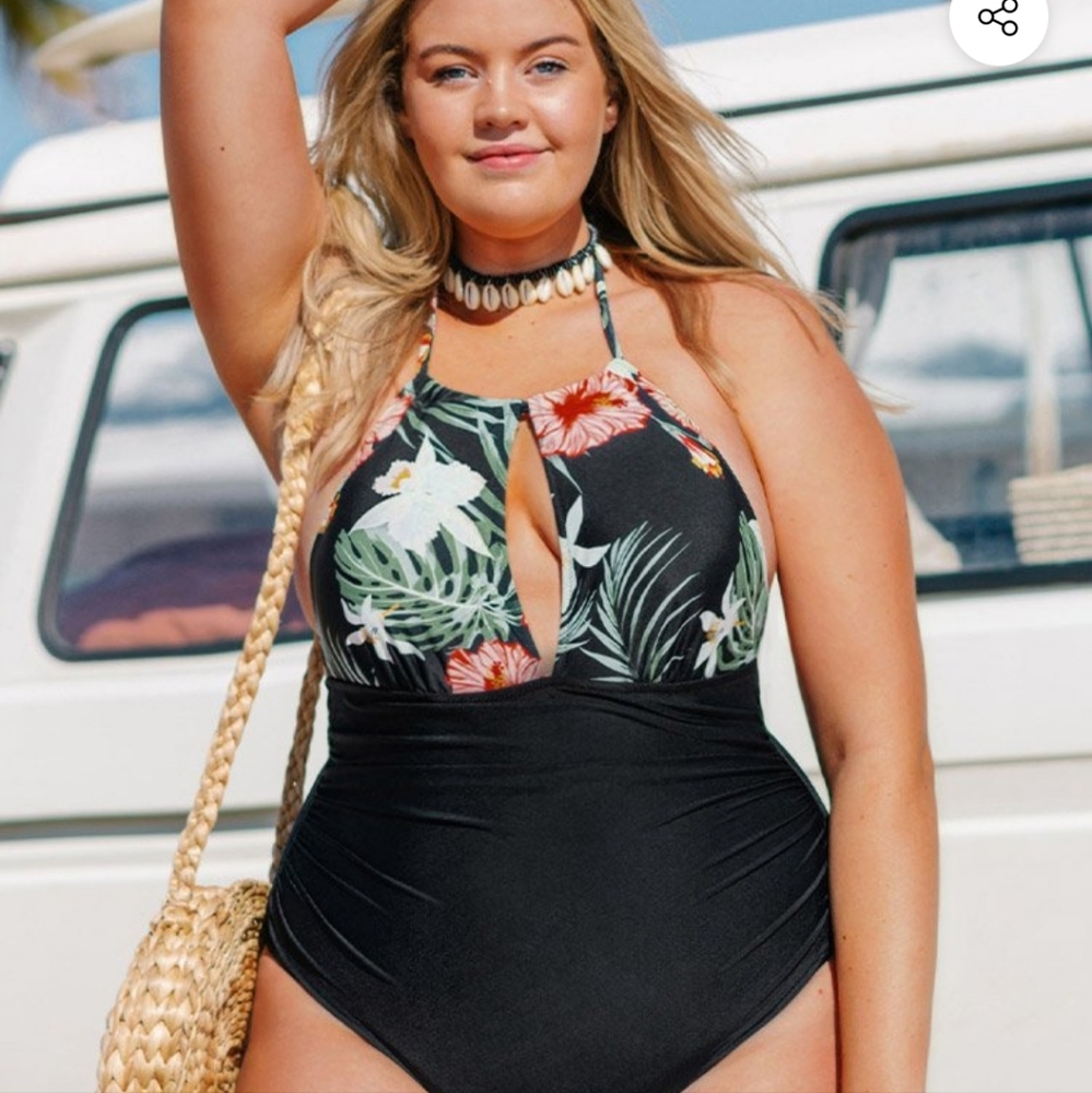 Cupshe Emelia Tropical Halter PlusSize One Piece Swimsuit Bathing Suit